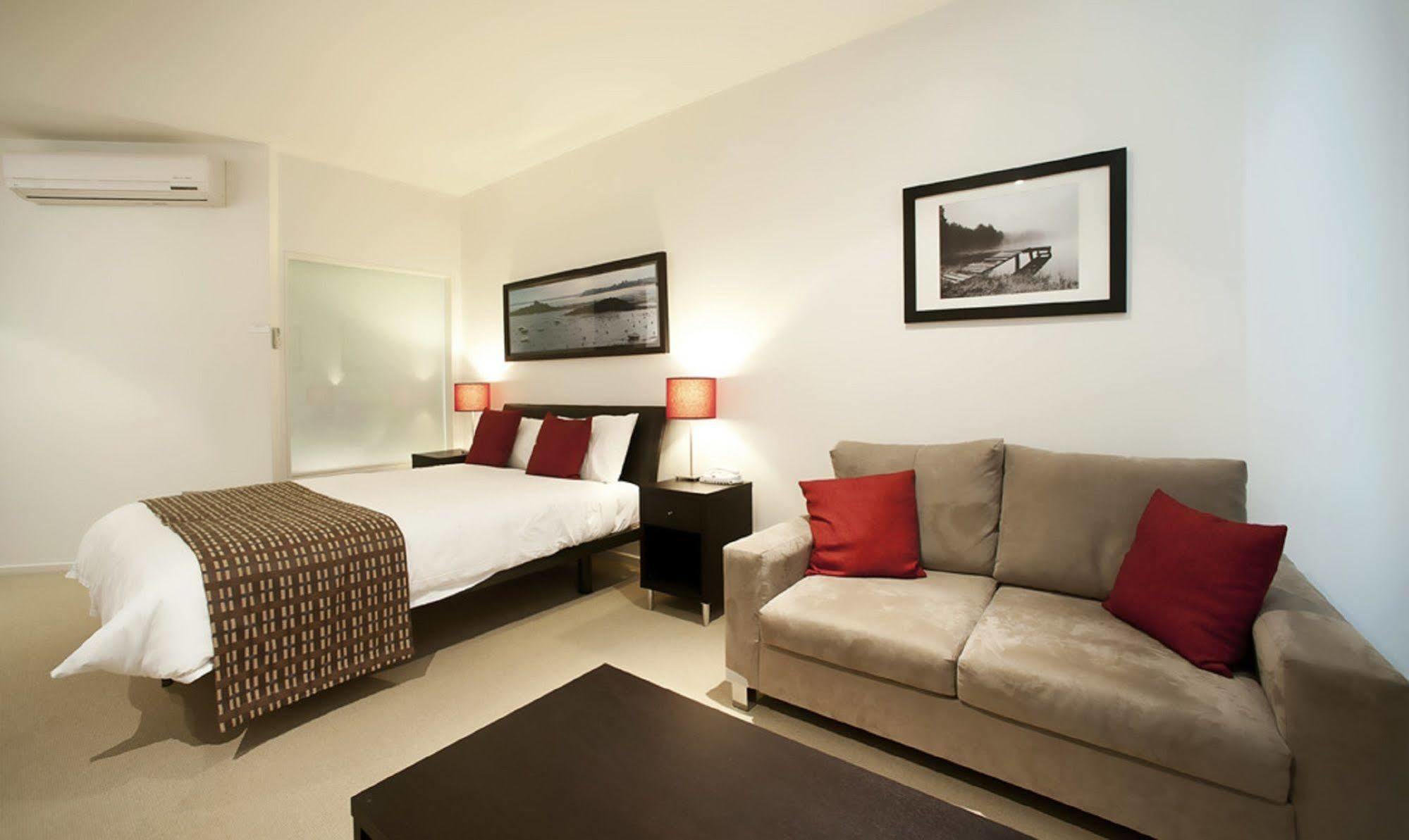 The Waves Apartments Cowes Exteriér fotografie